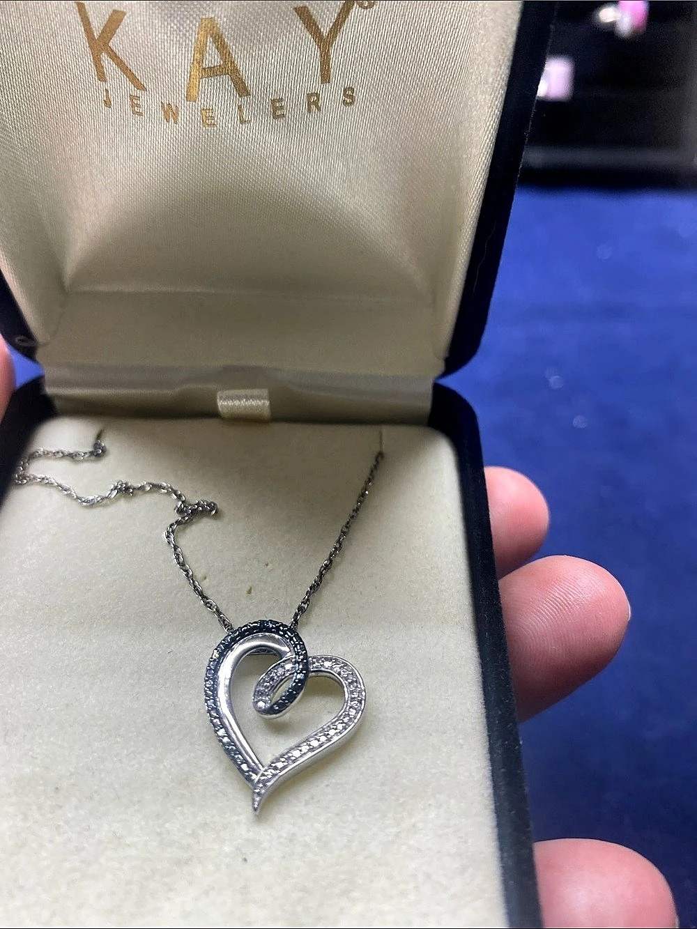 KAY JEWELERS Heart Pendant Necklace in Silver